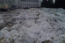 В Кирове назвали управляющие компании, которые не справляются с расчисткой дворов от снега